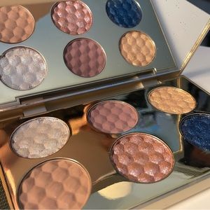Blue Realm Velvet Eyeshadow Palette
